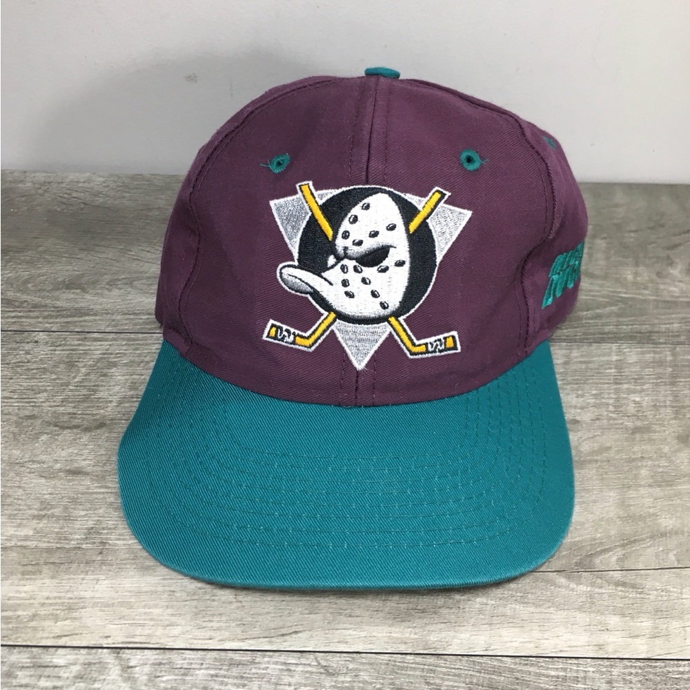 Vintage Anaheim Mighty Ducks NHL Logo 7 Purple Hat Cap SnapBack Hockey One Size